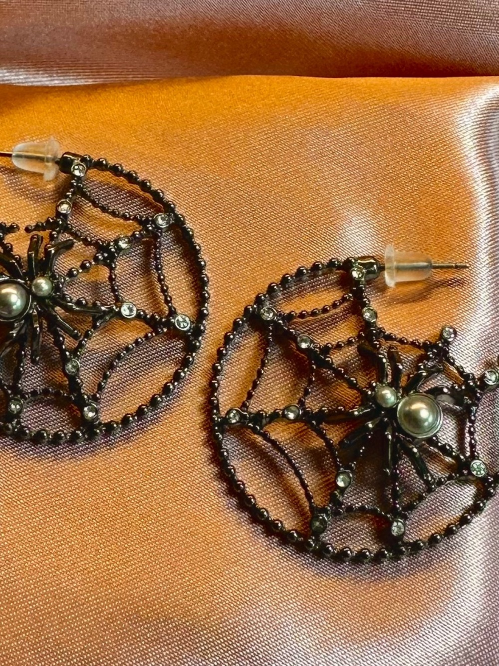 Avon 2012 Halloween Gothic Spider Web Pierced Rhinestone Earrings